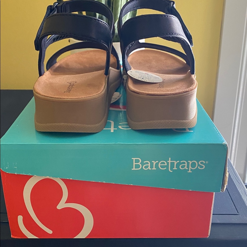 BareTraps Blue Sandals - Picture 4 of 8